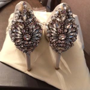 Badgley Mischka NILLA Ivory Satin